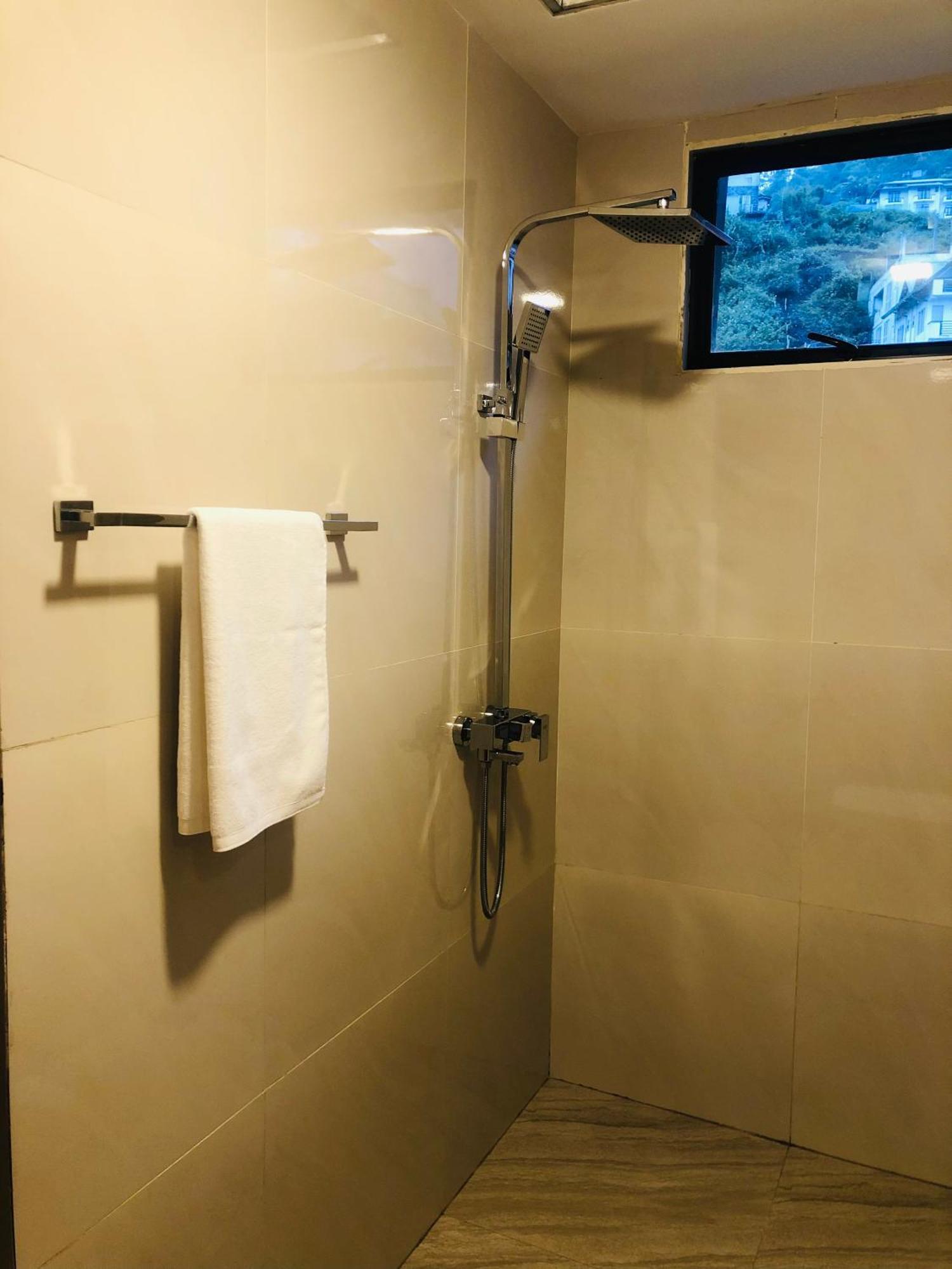 Hotel R21 Nuwara Eliya Extérieur photo